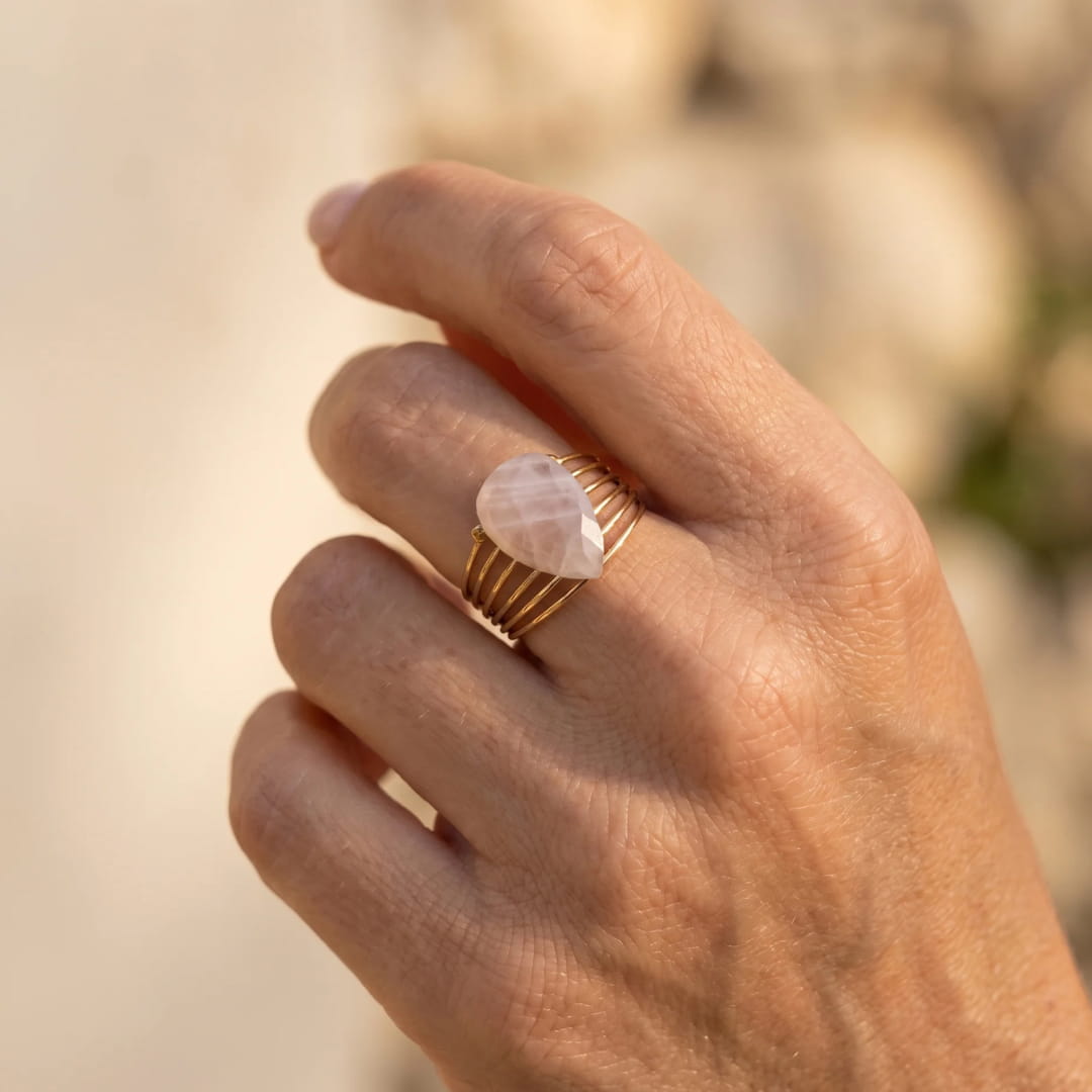 ANILLO GOTA DE CUARZO ROSA 🩷✨