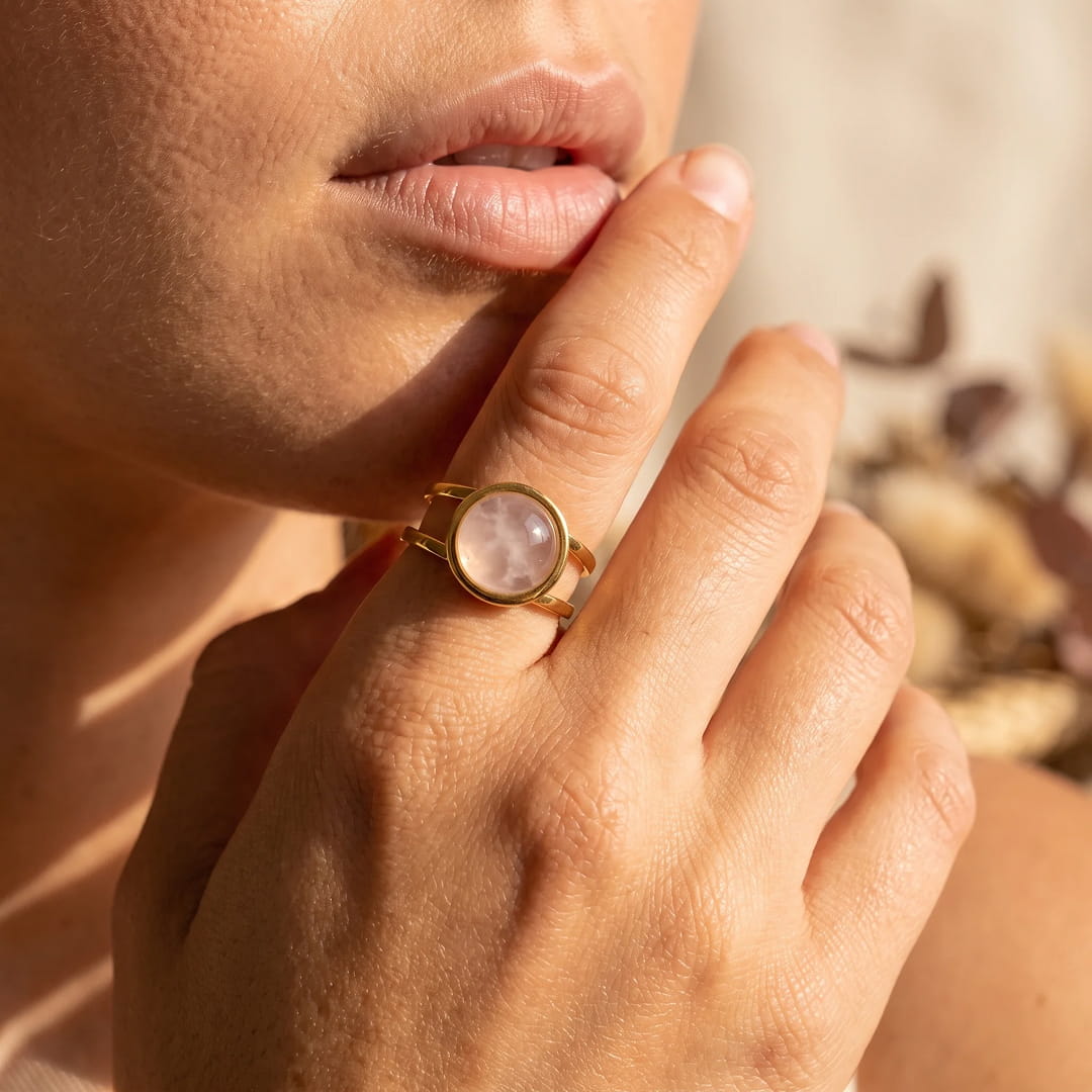 ANILLO IRIS DE CUARZO ROSA 🌸