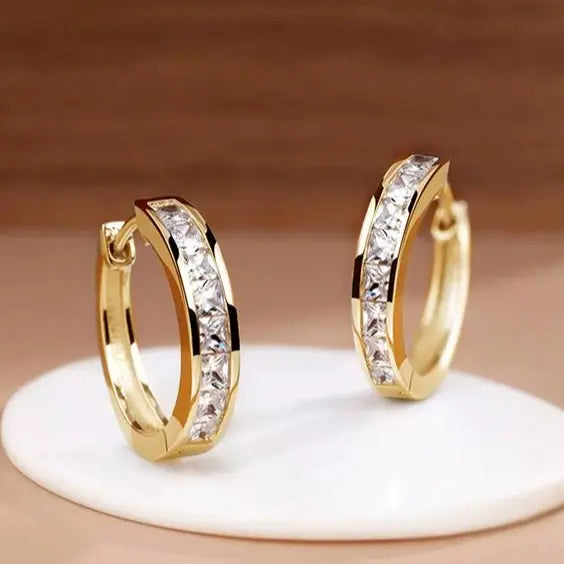 Pendientes Dorados con Cristal ✨